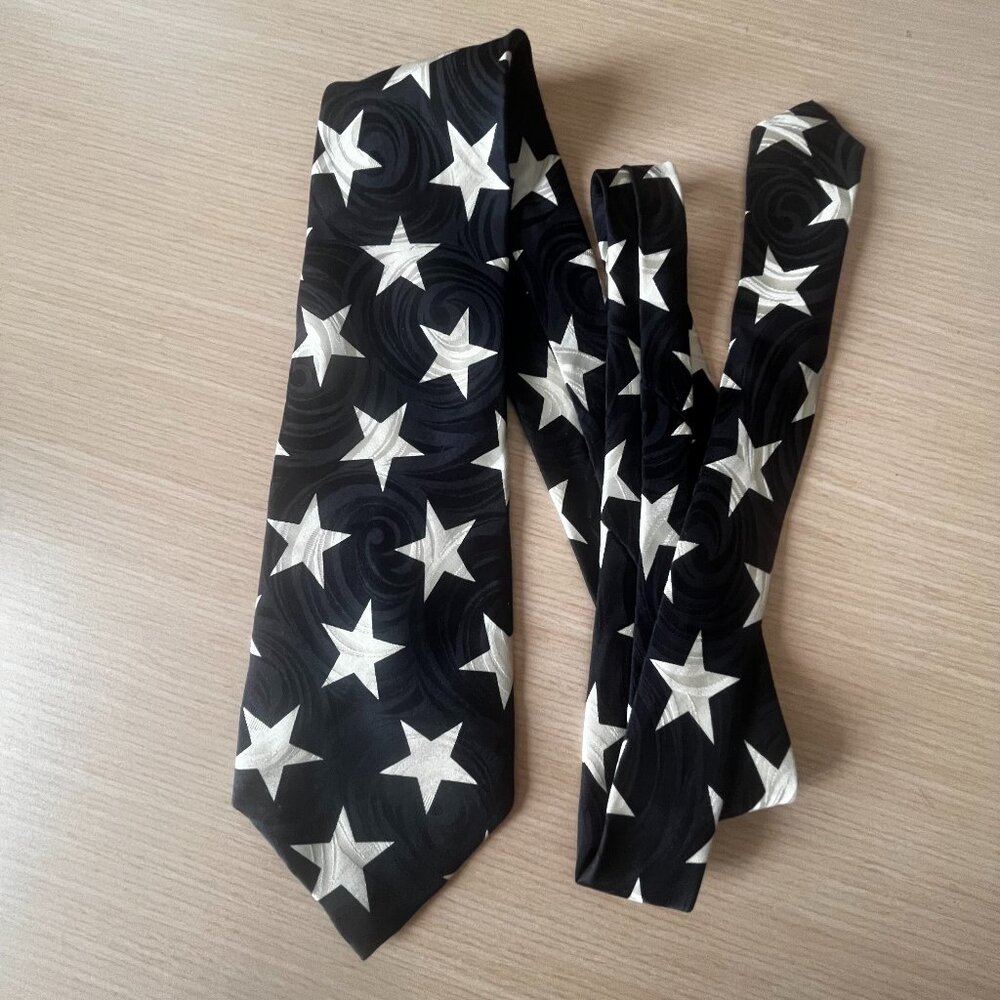 💕2/$30💕Studio 54 100% Silk Black With Tan Stars Tie